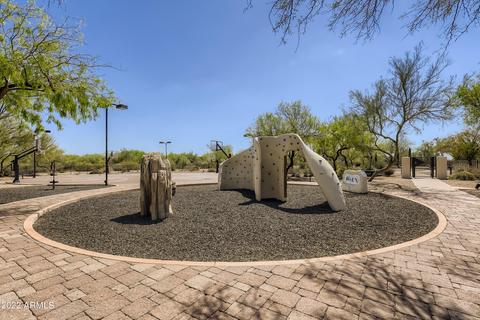 3955 E Crest Ln, Phoenix, AZ 85050 photo 31