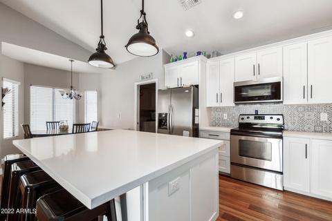 2302 E Huron Ct, Gilbert, AZ 85234 photo 7