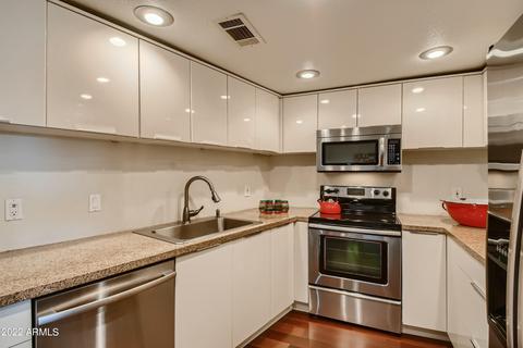 385 W Pierson St #E9, Phoenix, AZ 85013 photo 10
