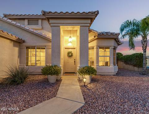 2560 E Taro Ln, Phoenix, AZ 85050 photo 2
