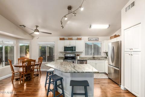 2560 E Taro Ln, Phoenix, AZ 85050 photo 22