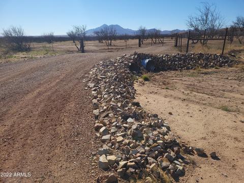 9197 E Yulee Ln, Hereford, AZ 85615 photo 3