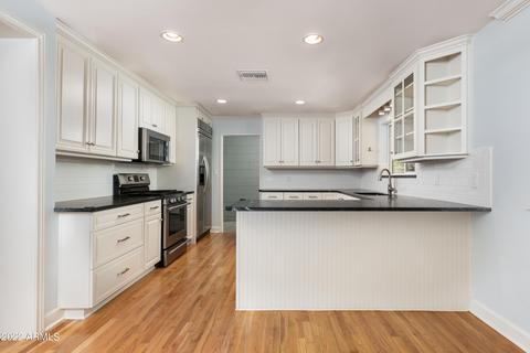 216 E Glenn Dr, Phoenix, AZ 85020 photo 8