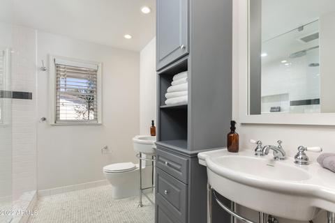 216 E Glenn Dr, Phoenix, AZ 85020 photo 13