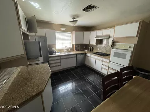 938 E Amelia Ave, Phoenix, AZ 85014 photo 7