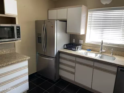 938 E Amelia Ave, Phoenix, AZ 85014 photo 8