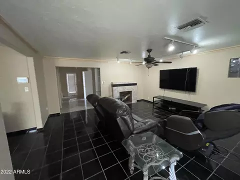 938 E Amelia Ave, Phoenix, AZ 85014 photo 5