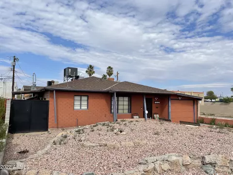 938 E Amelia Ave, Phoenix, AZ 85014 photo 2