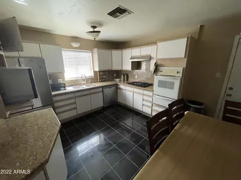 938 E Amelia Ave, Phoenix, AZ 85014 photo 6