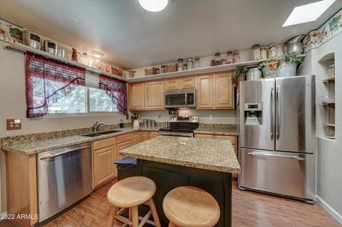 231 E Tremaine Ave, Gilbert, AZ 85234 photo 9