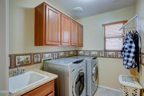 6845 S 7th Ln, Phoenix, AZ 85041 photo 9