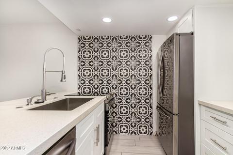 3545 E Palm Ln, Phoenix, AZ 85008 photo 9