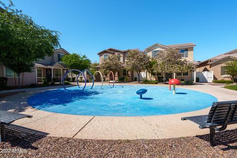 2252 S Wallrade Ln, Gilbert, AZ 85295 photo 4
