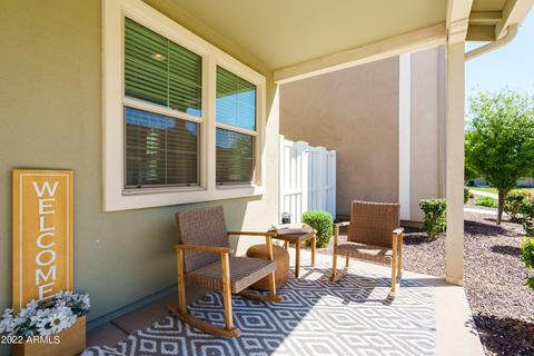 2252 S Wallrade Ln, Gilbert, AZ 85295 photo 2