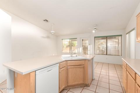 4715 E Summerhaven Dr, Phoenix, AZ 85044 photo 14
