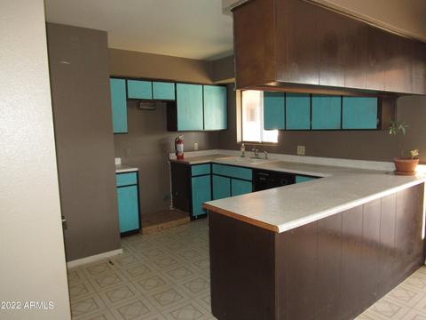 310 E Desert Dr, Phoenix, AZ 85042 photo 7