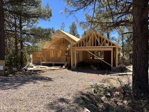 2239 Fairway Dr, Overgaard, AZ 85933 photo 3