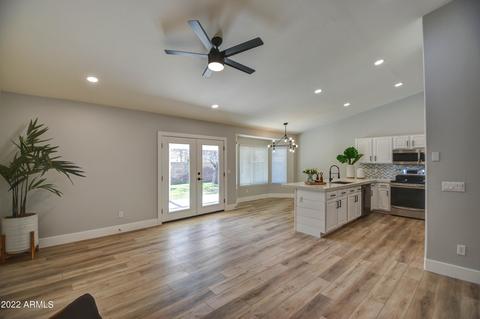 908 N Quartz St, Gilbert, AZ 85234 photo 4