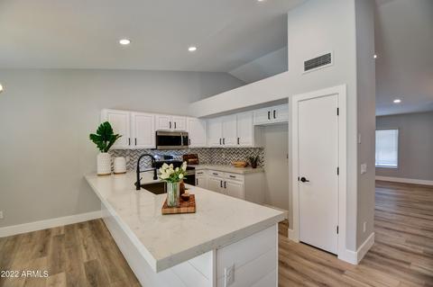 908 N Quartz St, Gilbert, AZ 85234 photo 8