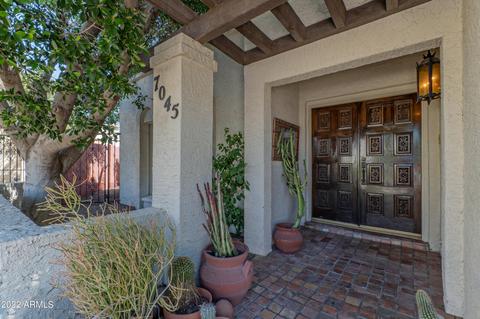 7045 N 10th Ave, Phoenix, AZ 85021 photo 2