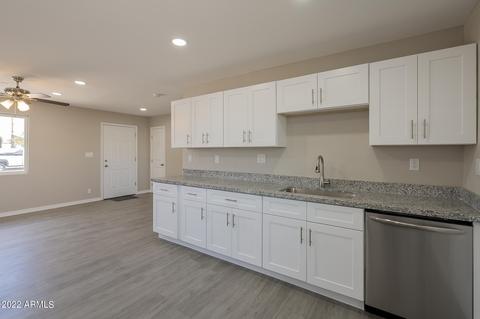 4806 S 36th Dr, Phoenix, AZ 85041 photo 11