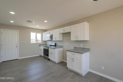 4806 S 36th Dr, Phoenix, AZ 85041 photo 7