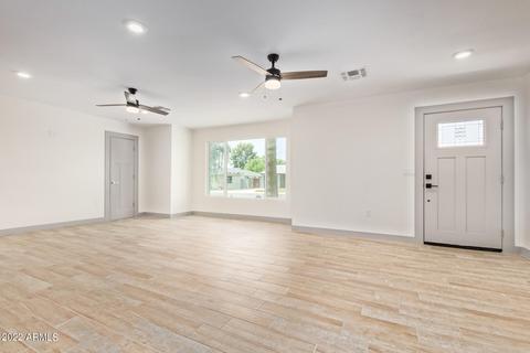 5743 N 11th Pl, Phoenix, AZ 85014 photo 5