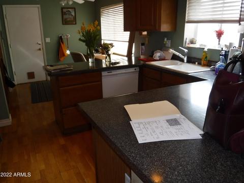 4117 E Charter Oak Rd E, Phoenix, AZ 85032 photo 1