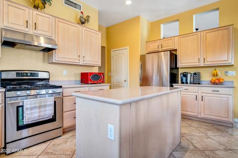 2966 E Melody Ln, Gilbert, AZ 85234 photo 9