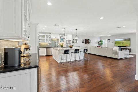 3928 E Whitton Ave, Phoenix, AZ 85018 photo 8