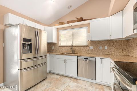3906 E Amberwood Dr, Phoenix, AZ 85048 photo 9