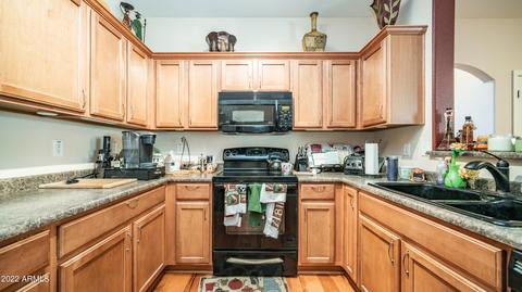 4371 E Selena Dr, Phoenix, AZ 85050 photo 2