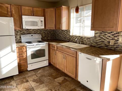 2030 E Glenrosa Ave, Phoenix, AZ 85016 photo 2