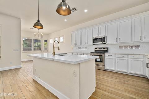 951 E Taurus Pl, Chandler, AZ 85249 photo 7