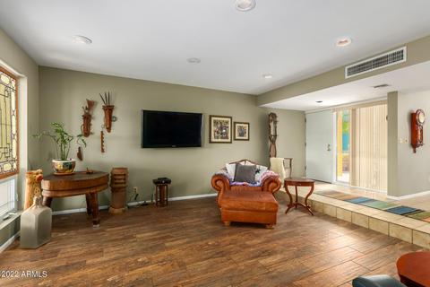 620 E Harmont Dr, Phoenix, AZ 85020 photo 9