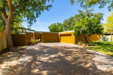 620 E Harmont Dr, Phoenix, AZ 85020 photo 2