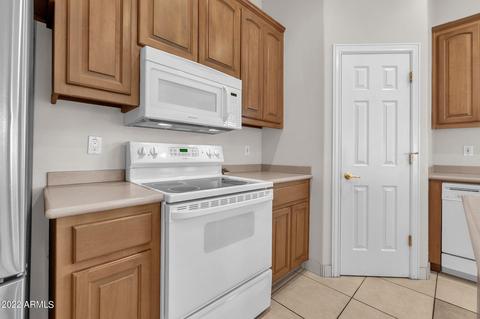 3027 E Redfield Rd, Phoenix, AZ 85032 photo 6
