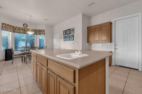 3027 E Redfield Rd, Phoenix, AZ 85032 photo 9