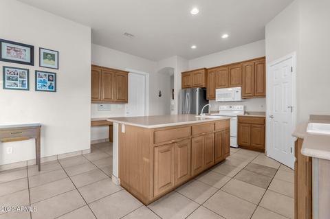 3027 E Redfield Rd, Phoenix, AZ 85032 photo 8