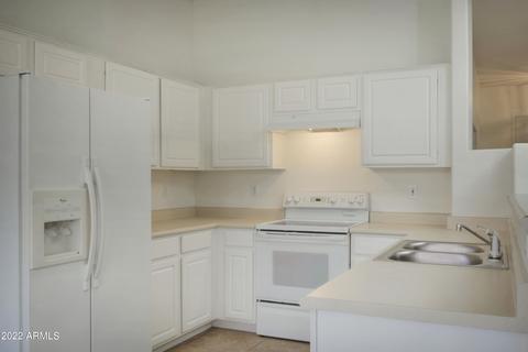 2896 E Michelle Way, Gilbert, AZ 85234 photo 9
