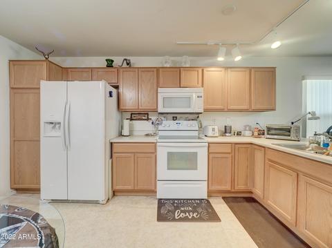 2302 E Yavapai Ln, Apache Junction, AZ 85119 photo 9