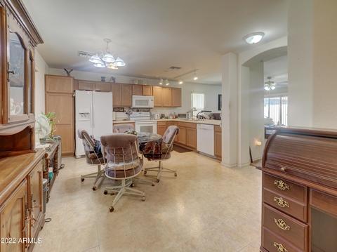 2302 E Yavapai Ln, Apache Junction, AZ 85119 photo 10