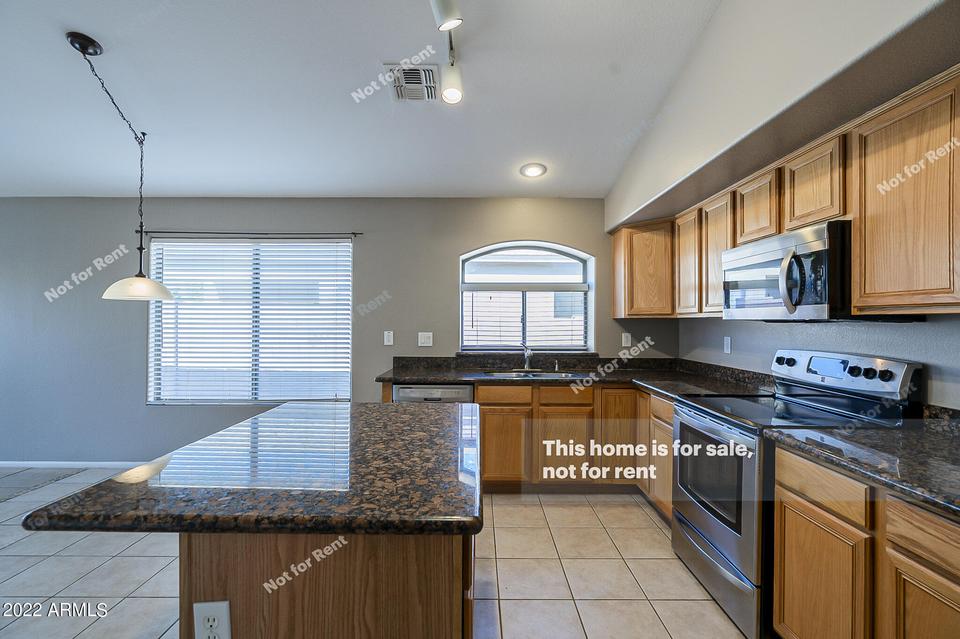  42497 W Bunker Dr, Maricopa, AZ 85138 photo 4