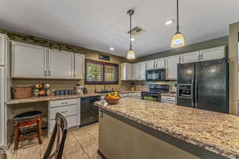 8437 E Milagro Cir, Mesa, AZ 85209 photo 9