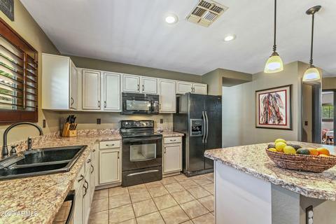 8437 E Milagro Cir, Mesa, AZ 85209 photo 10