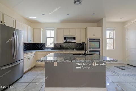 3818 E Branham Ln, Phoenix, AZ 85042 photo 4