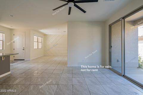 3818 E Branham Ln, Phoenix, AZ 85042 photo 5