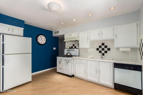 325 E Manhatton Dr, Tempe, AZ 85282 photo 9