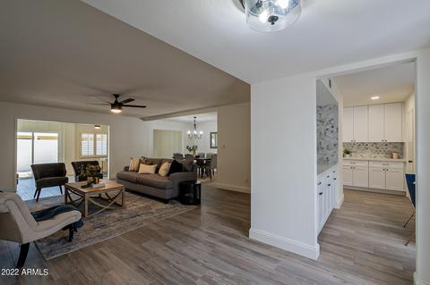 2615 E Mitchell Dr, Phoenix, AZ 85016 photo 4