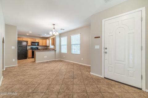 2226 S Buckaroo Trl, Gilbert, AZ 85295 photo 10